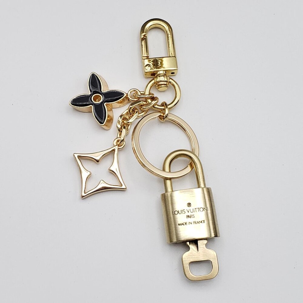 Louis Vuitton Gold Padlock Key 🔒 Authentic LV Charm + Unbranded Flower Keychain - Picture 4 of 8
